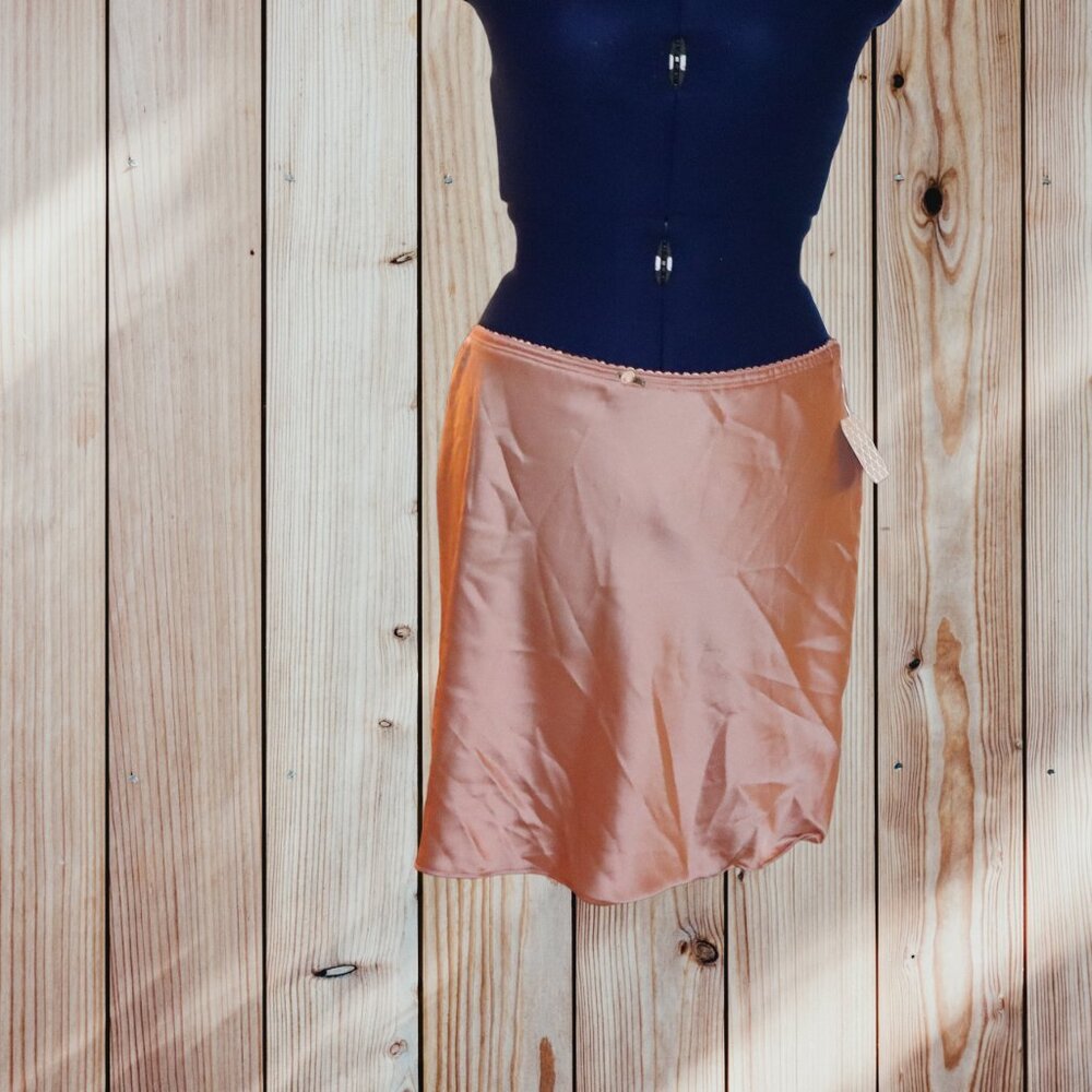 Altar'd State Satin-like mini Skirt, NWT Pink, Large